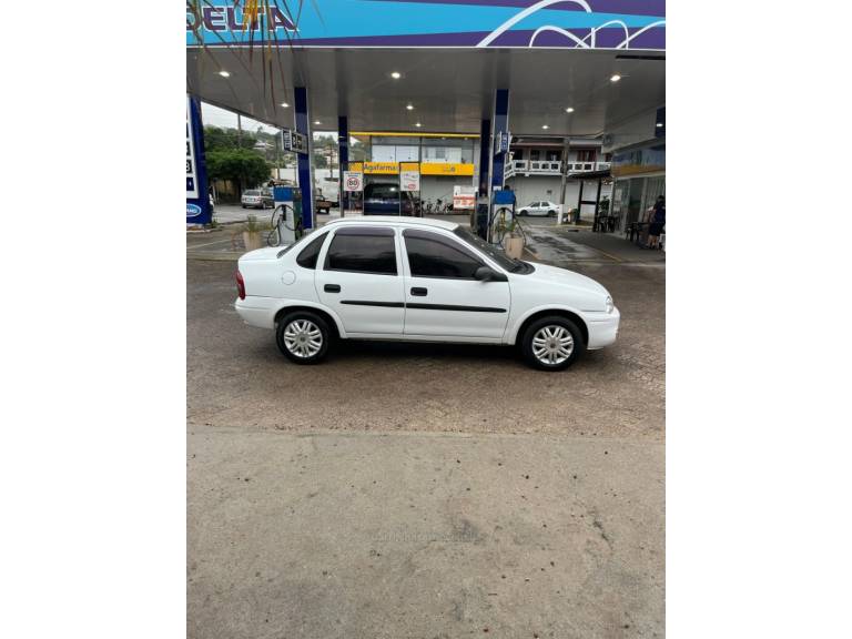 CHEVROLET - CORSA - 2002/2002 - Branca - R$ 21.900,00