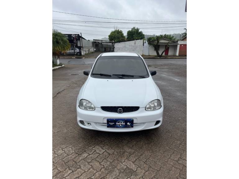 CHEVROLET - CORSA - 2002/2002 - Branca - R$ 21.900,00