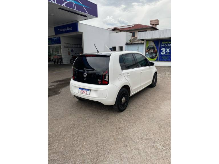 VOLKSWAGEN - UP - 2016/2017 - Branca - R$ 59.900,00