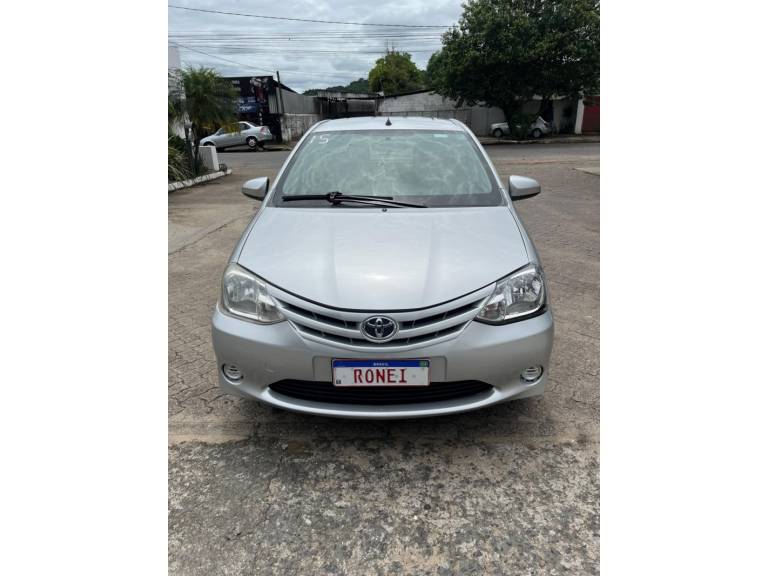 TOYOTA - ETIOS - 2014/2015 - Prata - R$ 49.900,00
