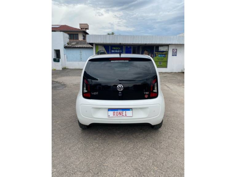 VOLKSWAGEN - UP - 2016/2017 - Branca - R$ 59.900,00
