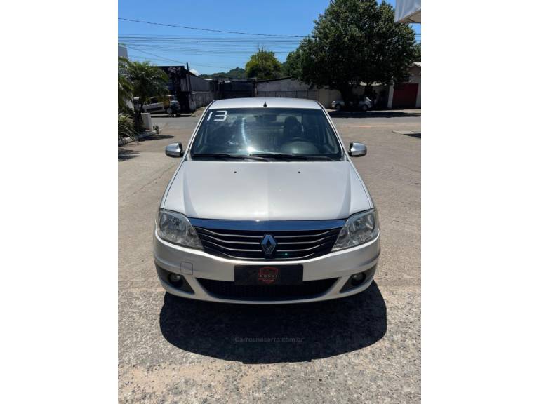 RENAULT - LOGAN - 2012/2013 - Prata - R$ 34.900,00