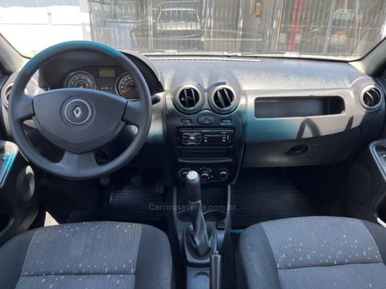 RENAULT - LOGAN - 2012/2013 - Prata - R$ 34.900,00