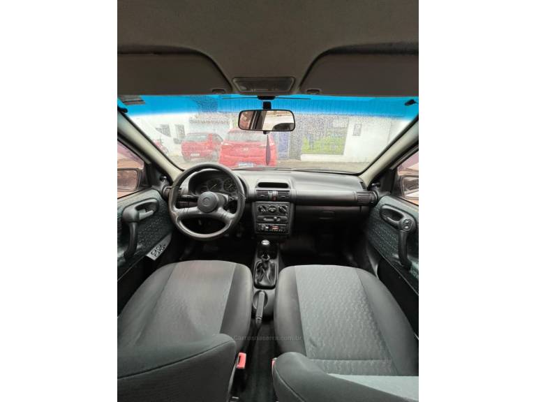CHEVROLET - CORSA - 2002/2002 - Branca - R$ 21.900,00