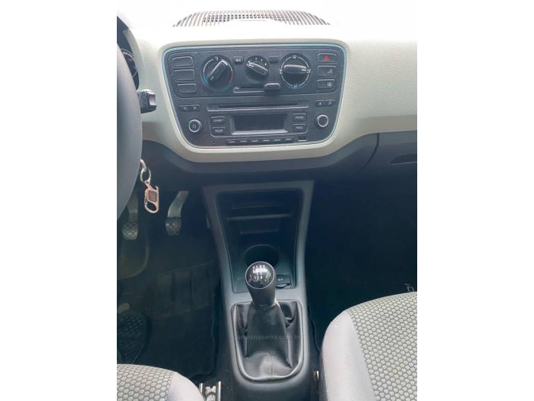 VOLKSWAGEN - UP - 2016/2017 - Branca - R$ 59.900,00