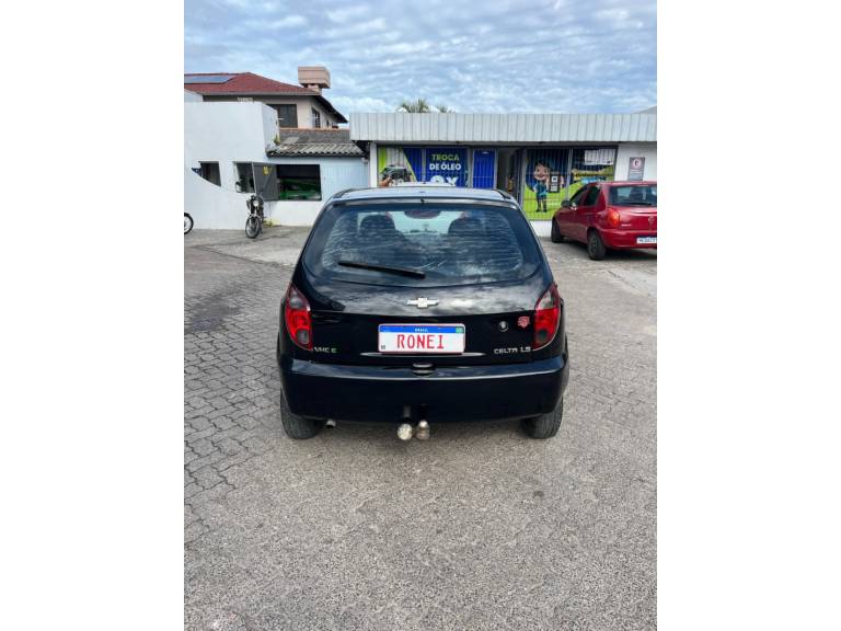 CHEVROLET - CELTA - 2012/2013 - Preta - R$ 28.500,00