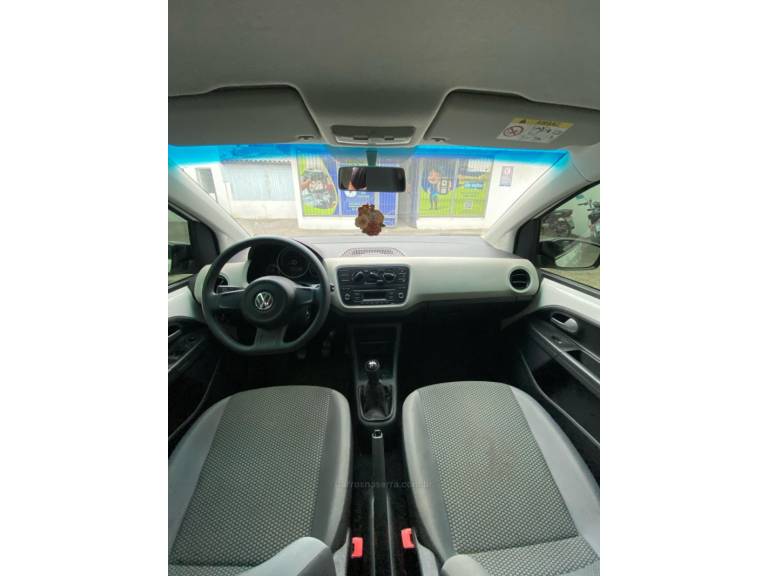 VOLKSWAGEN - UP - 2016/2017 - Branca - R$ 59.900,00
