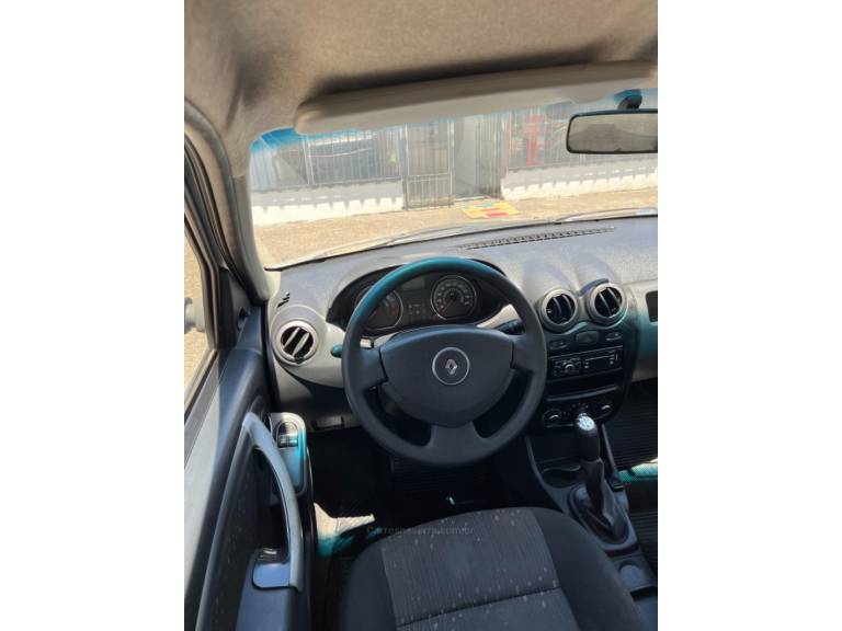 RENAULT - LOGAN - 2012/2013 - Prata - R$ 34.900,00